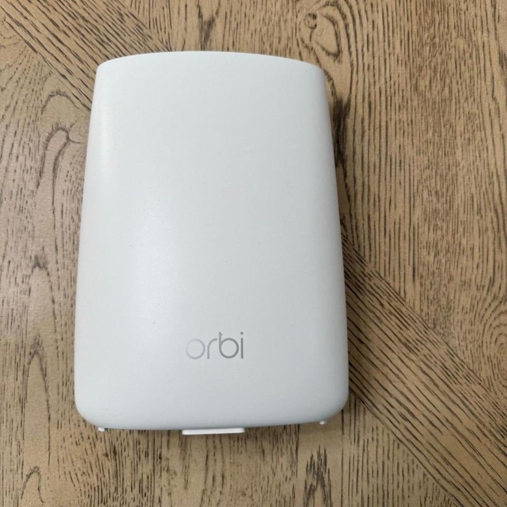 NETGEAR Orbi Router RBR50 with Power Cord - Picture 2 of 7
